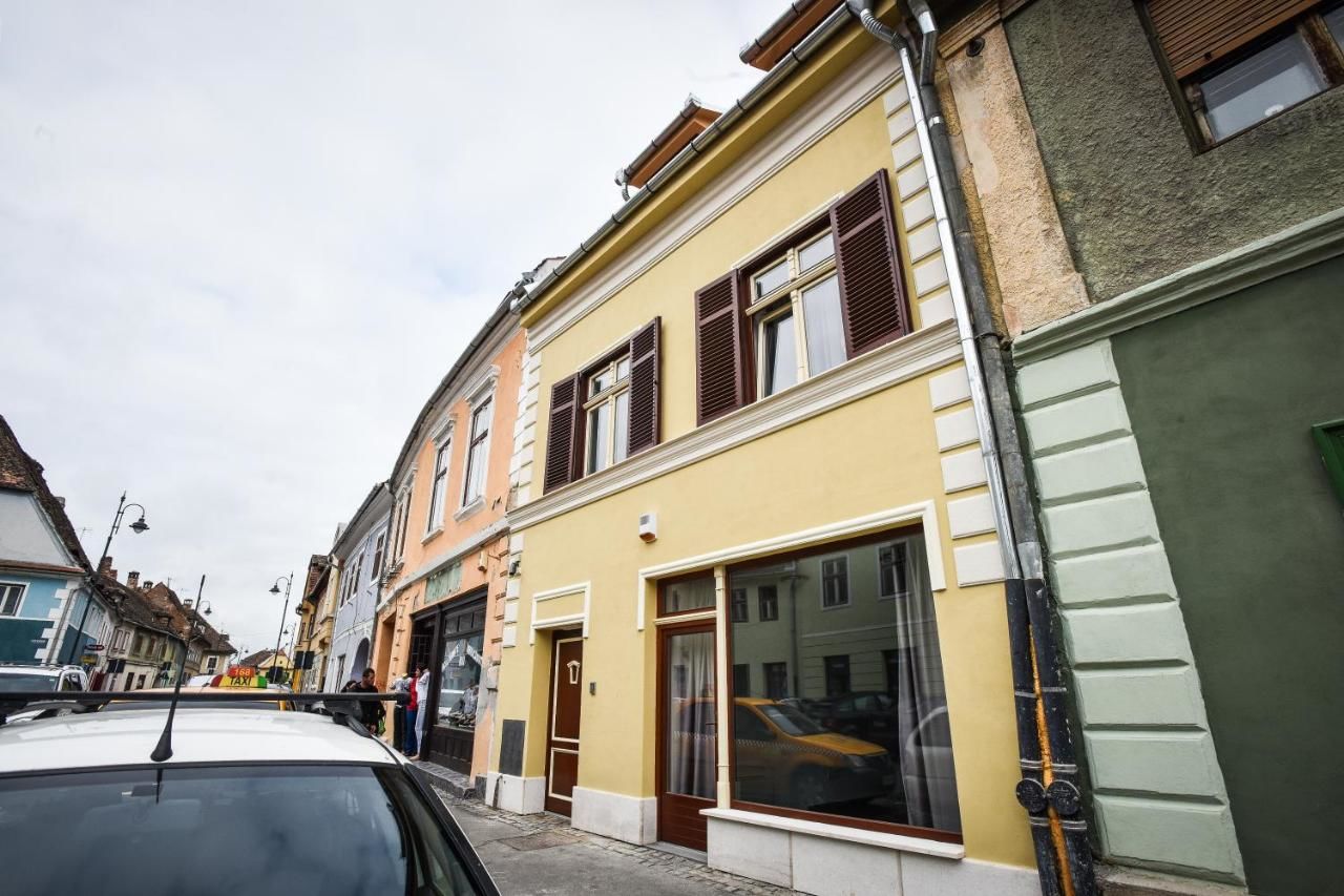 Апарт-отели YellowBoot Aparthotel Сибиу-4