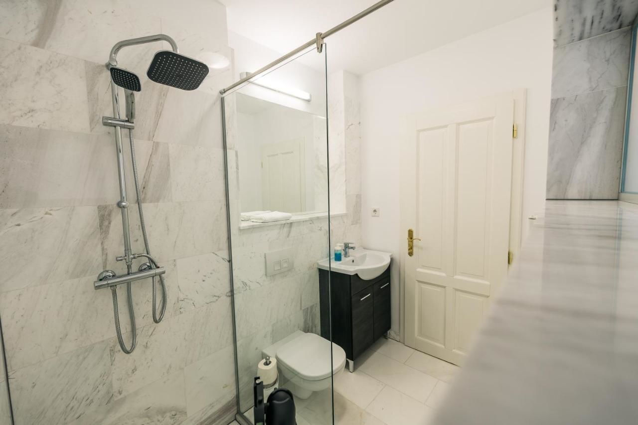 Апарт-отели YellowBoot Aparthotel Сибиу-29